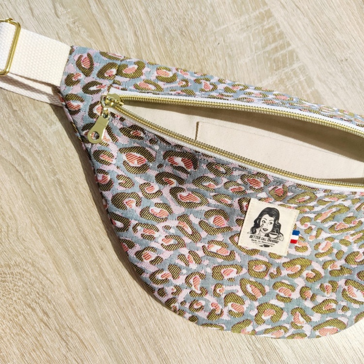 Sac Banane Léopard Rose