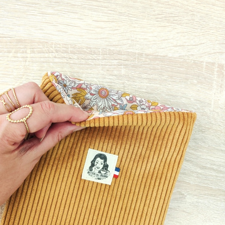 Pochette à livres [poche] Velours Côtelé Jaune